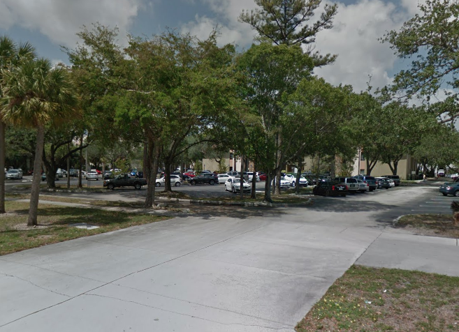 Exterior photo of Dr. Todd Sawisch & Associates building in Tamarac